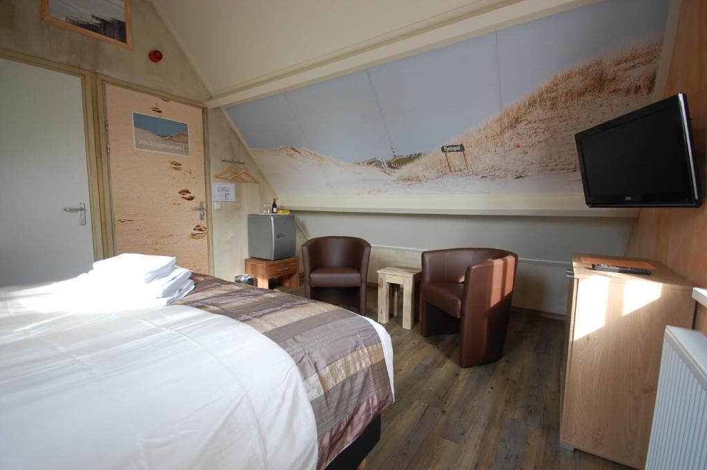 Bij Hen Op Ameland Hotel Hollum  Bilik gambar
