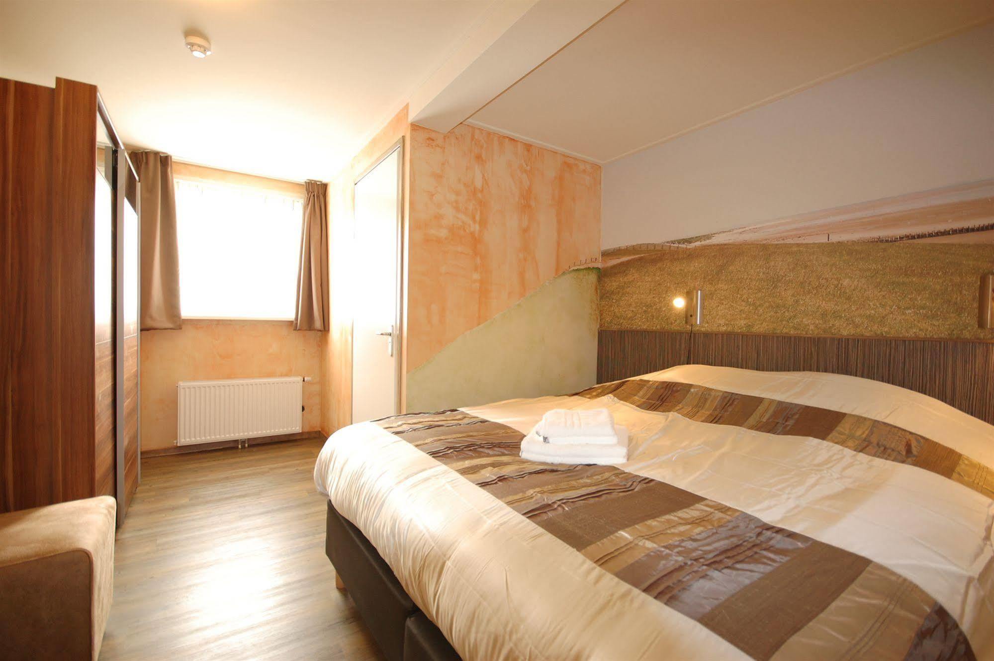 Bij Hen Op Ameland Hotel Hollum  Luaran gambar