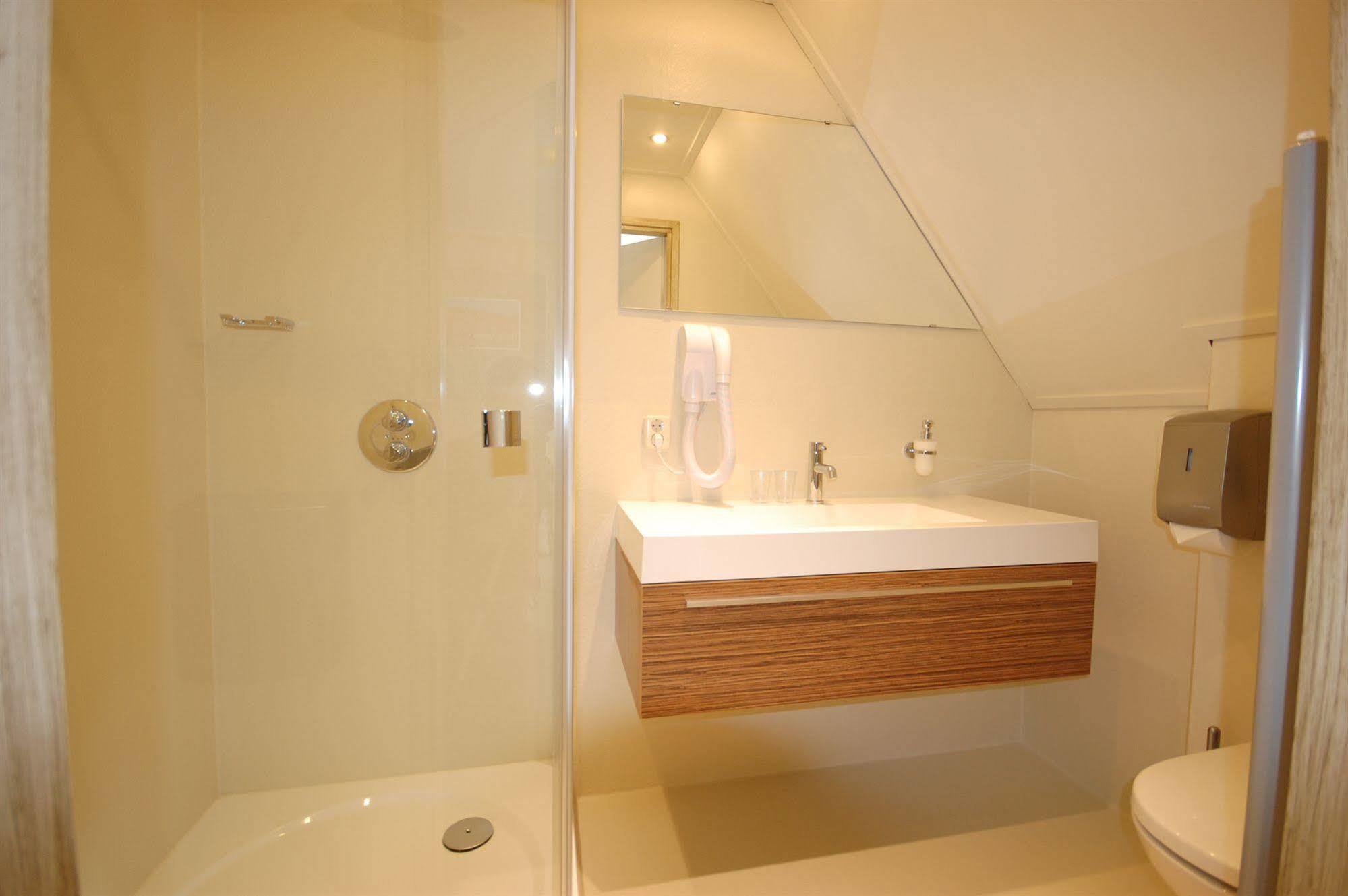 Bij Hen Op Ameland Hotel Hollum  Luaran gambar